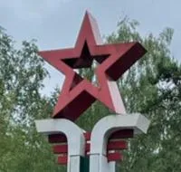 Красная звезда на стелу в Новосибирске (518402)