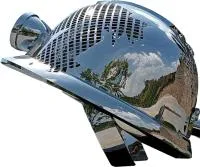 Каска - скульптура абстрактная скульптура из нержавеющей стали на заказ — Новосибирск  